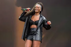 ari lennox
